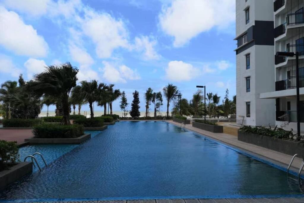 Timurbay Studio Apartment Facing Beautiful Beach Kuantan Extérieur photo