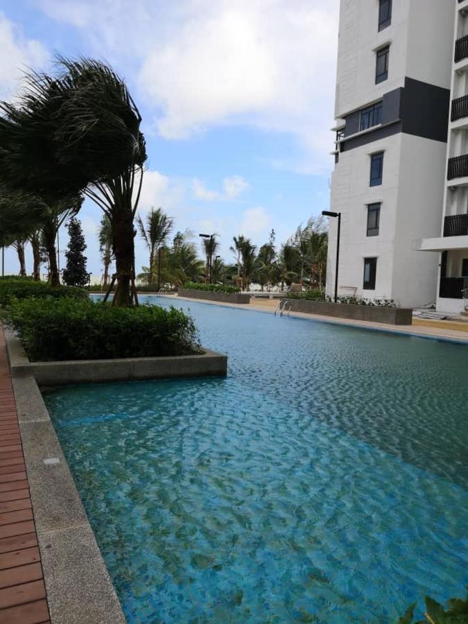 Timurbay Studio Apartment Facing Beautiful Beach Kuantan Extérieur photo